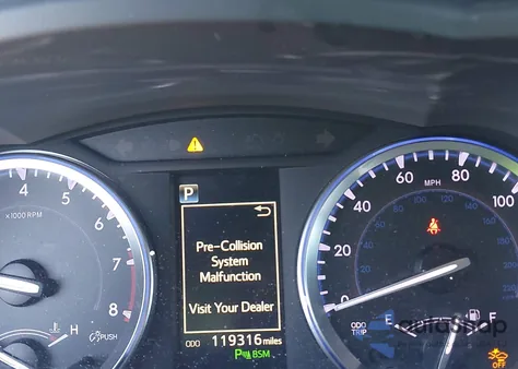 2018 Toyota Highlander Limited z USA, uszkodzony, nr VIN 5TDDZRFH2JS887222